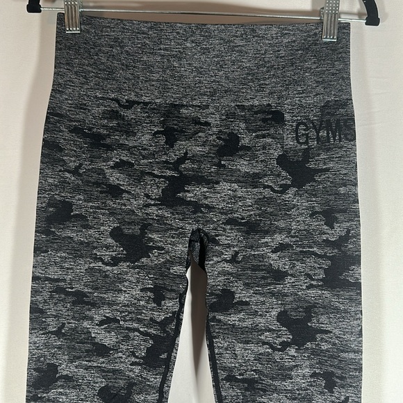 Gymshark Grey Camouflage Athletic Seamless Leggings - Picture 2 of 8